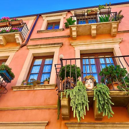 Caterina'S Charme Apartment Taormina Bagian luar foto