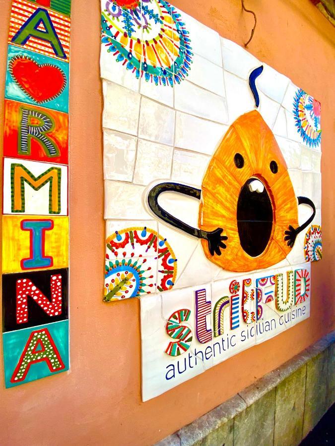 Caterina'S Charme Apartment Taormina Bagian luar foto